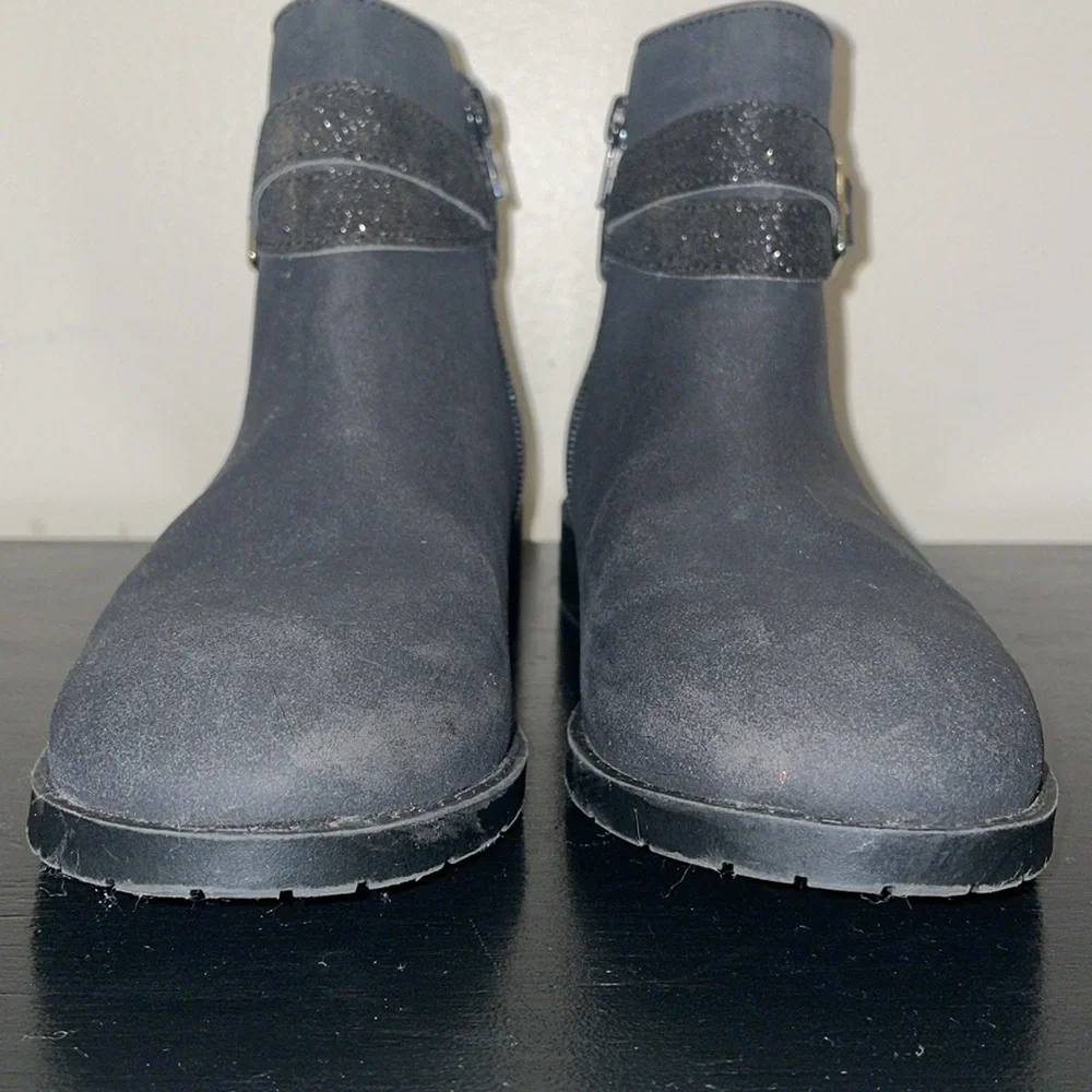 Lands End Ankle Boot.  Size‎ 5 M.